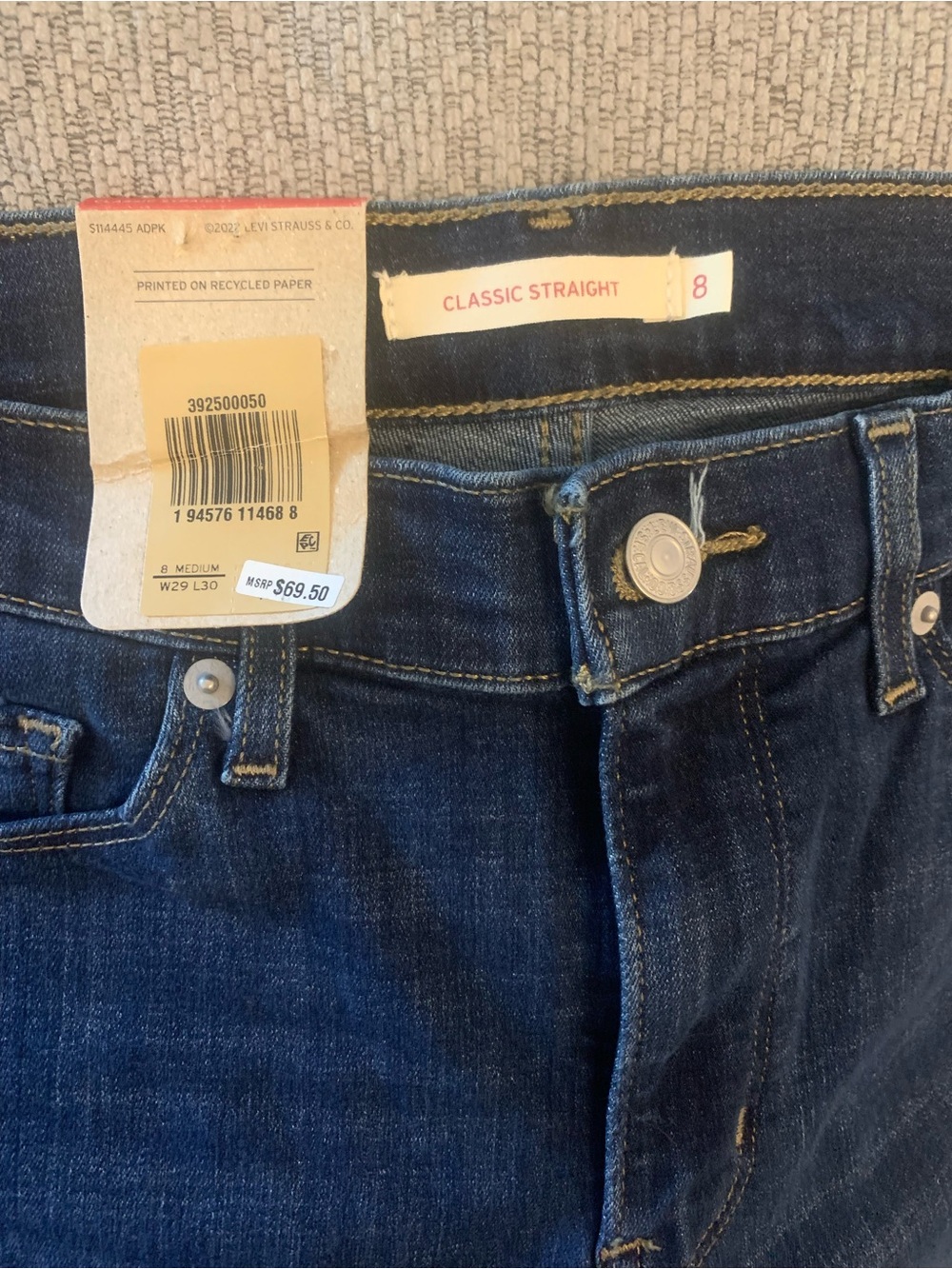 Levi’s mid rise classic straight new with tags size 29-30